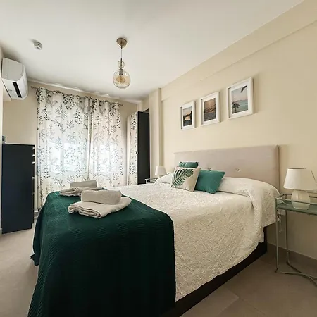 Frente Al Mar En La Torrecilla * Nerja