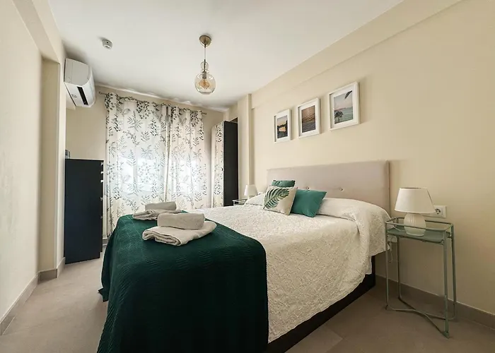 Frente Al Mar En La Torrecilla * Nerja